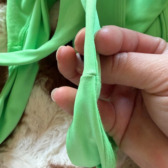 Lululemon Athletica Envital Bra Medium Support B/C Cup size 12 - Picture 7 of 7